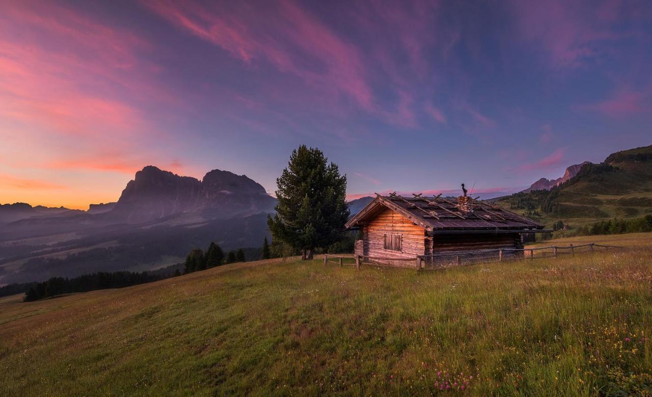 Hotel Goldknopf Alpe Di Siusi Ngoại thất bức ảnh