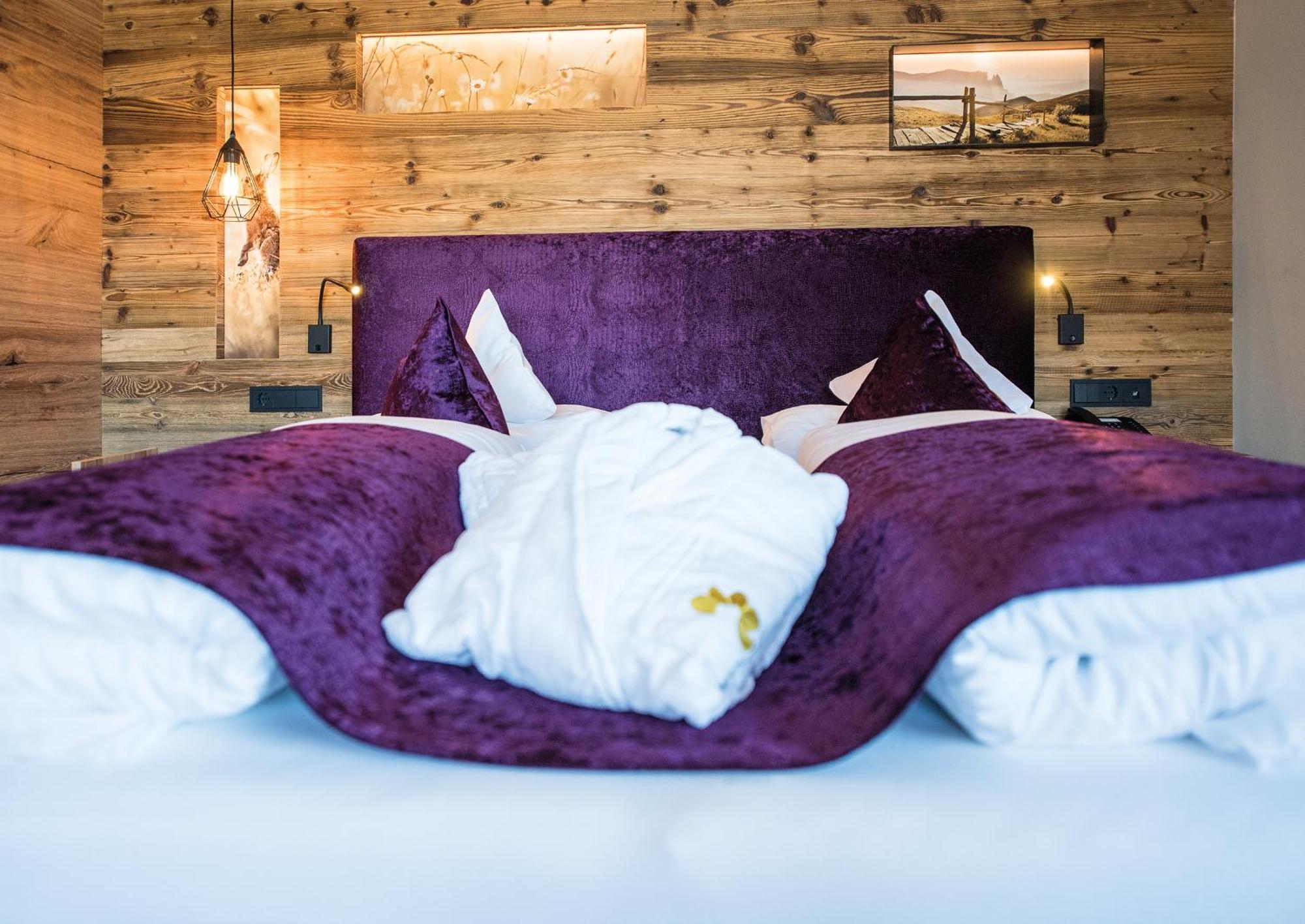 Hotel Goldknopf Alpe Di Siusi Ngoại thất bức ảnh