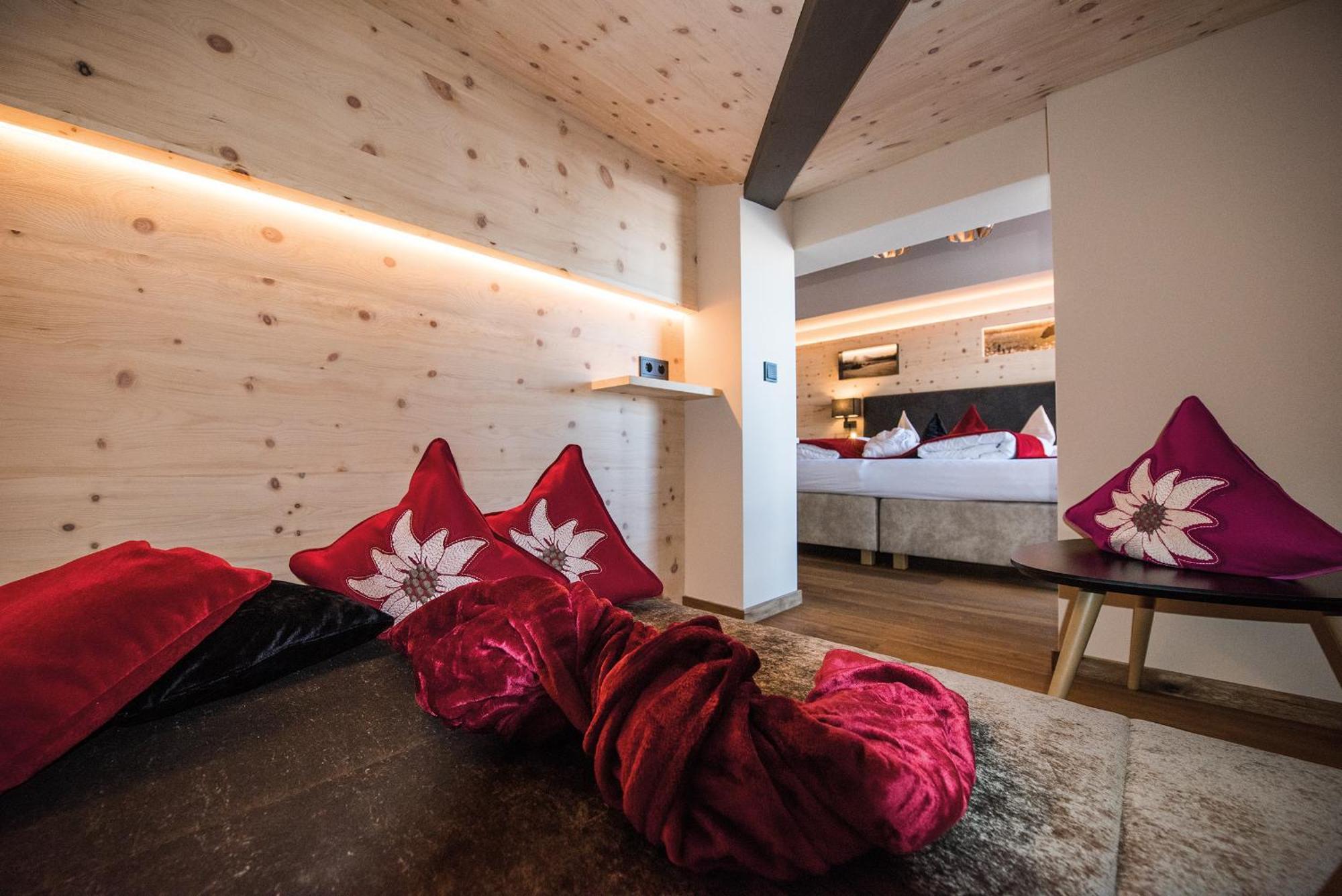 Hotel Goldknopf Alpe Di Siusi Ngoại thất bức ảnh