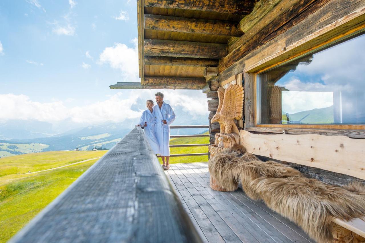 Hotel Goldknopf Alpe Di Siusi Ngoại thất bức ảnh